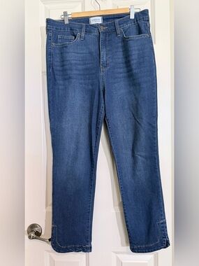 crown & ivy Women’s Straight-Leg Jeans in Dark Blue Wash